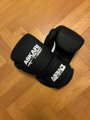 Askari boxningshandskar - Askar 14 OZ boxnings handskar 