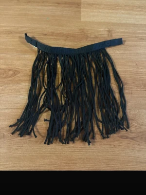 Svart väst med långa fransar X-FULL - Fluggrej till hästar, helt ny 