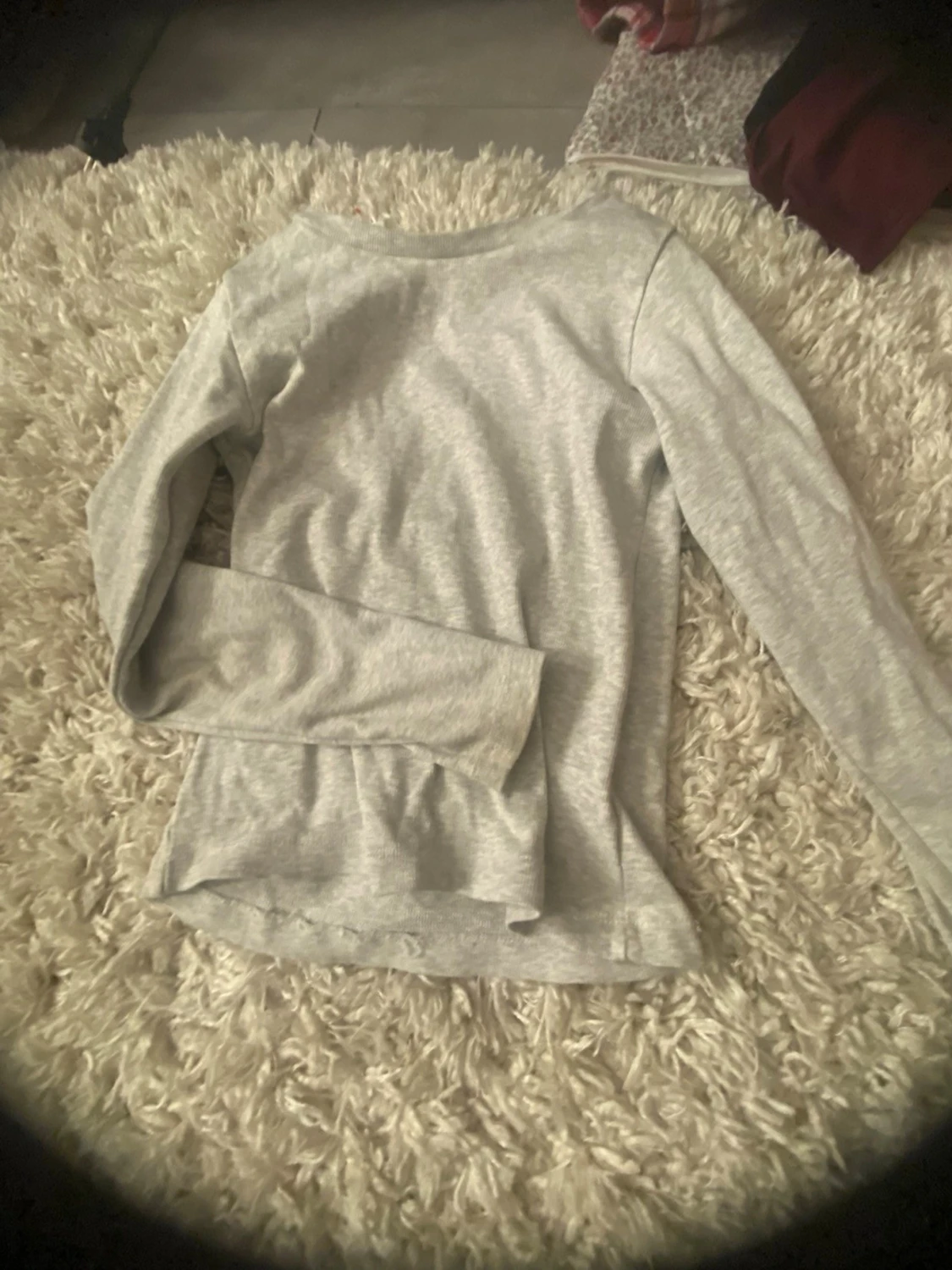 Ljusgrå långärmad