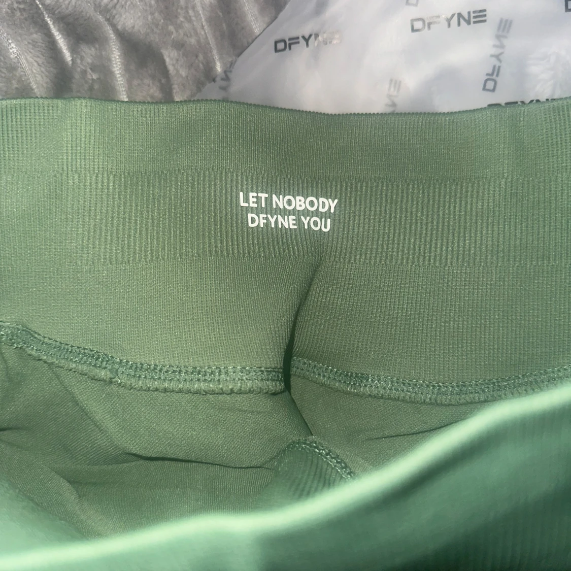 Gröna shorts DFYNE NYA - 1