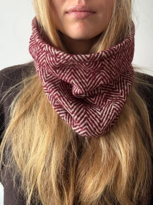 Vinröd och vit rutig halsvärmare/buff - 002