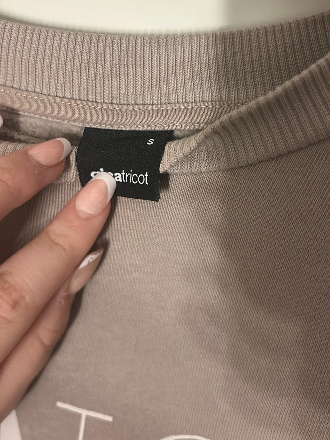 Beige sweatshirt från Gina Tricot - 2