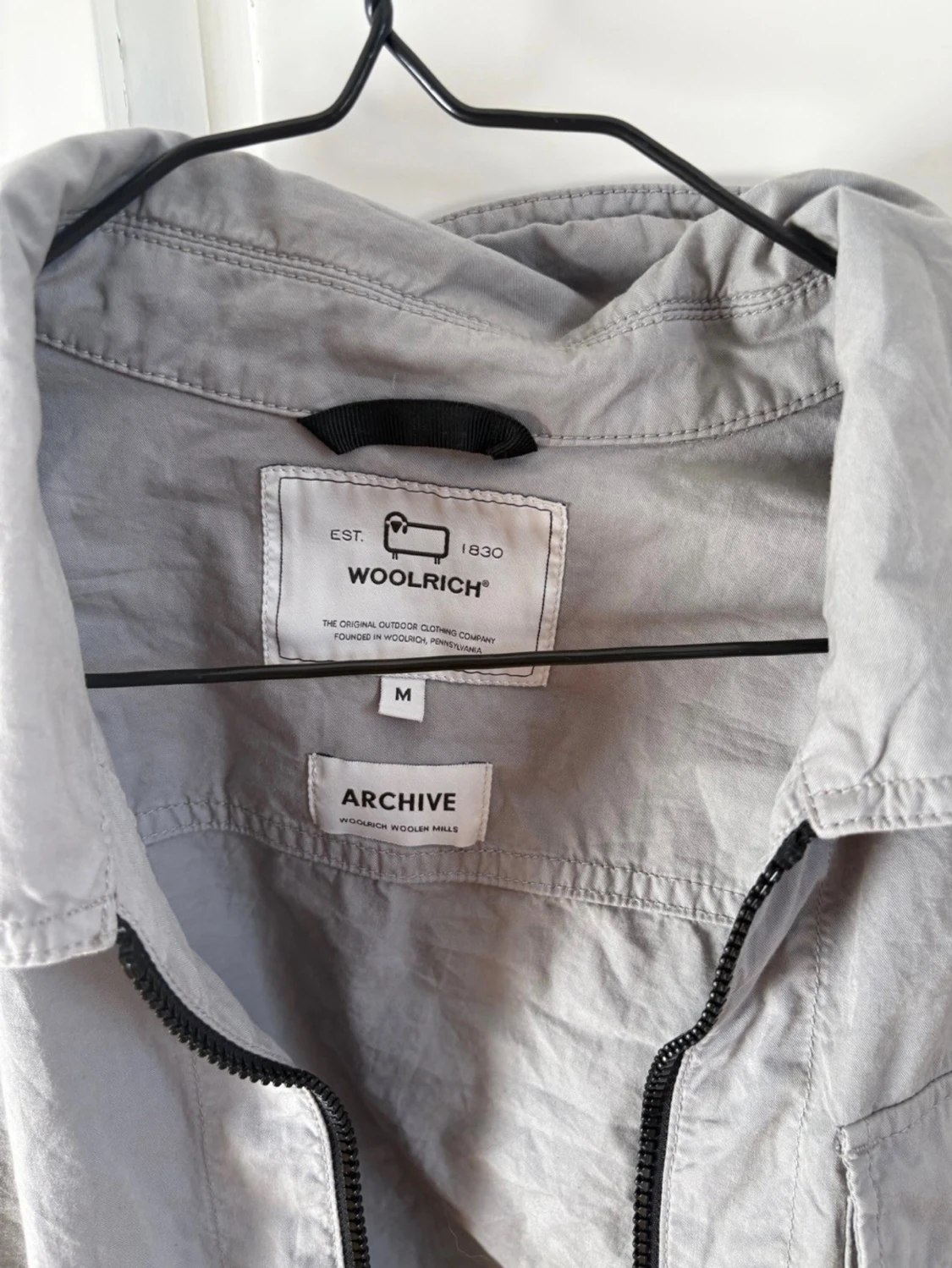 Grå overshirt från Woolrich - 1