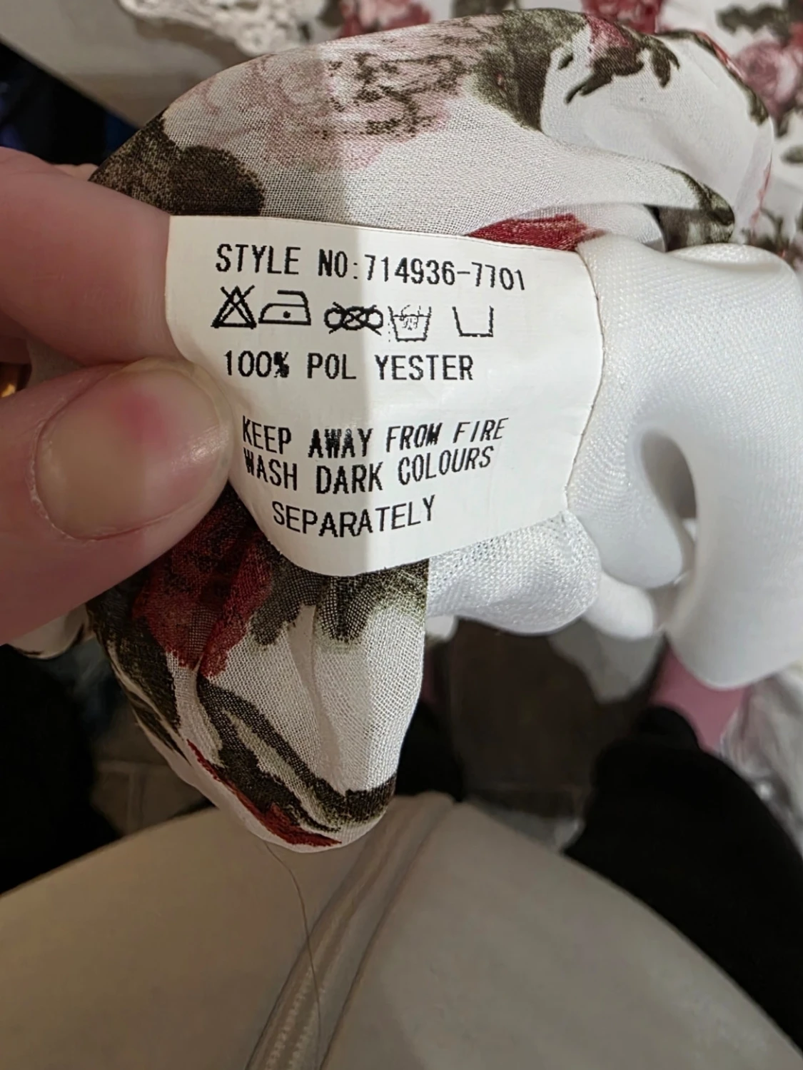 Blommig kortklänning från Club L - 4