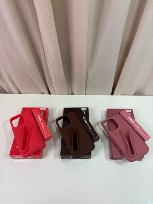 Rhode skal - Rhode skal. Iphone 14 pro, finns i flera färger. Bara att skriva vilken färg du är intresserad av så löser vi det. Helt oanvända.