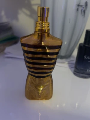 Jean Paul Le Male Elixir Parfum 75ml - Jean Paul le Male Elixir riktig god doft 25ML kvar ungefär av den 