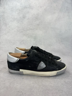 Philippe Model PRSX sneakers - – Condition: 7,5/10  – What is included: Only sneakers  – Retail price: 400 euro