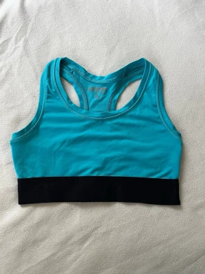 Sport-bh - Sparsamt använd sport-bh🥰