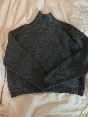 polotröja  - stickad polotröja från hm