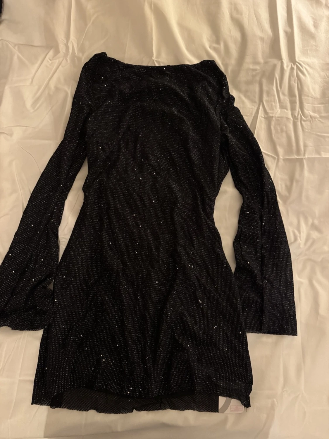 Svart glittrig kortklänning parthea