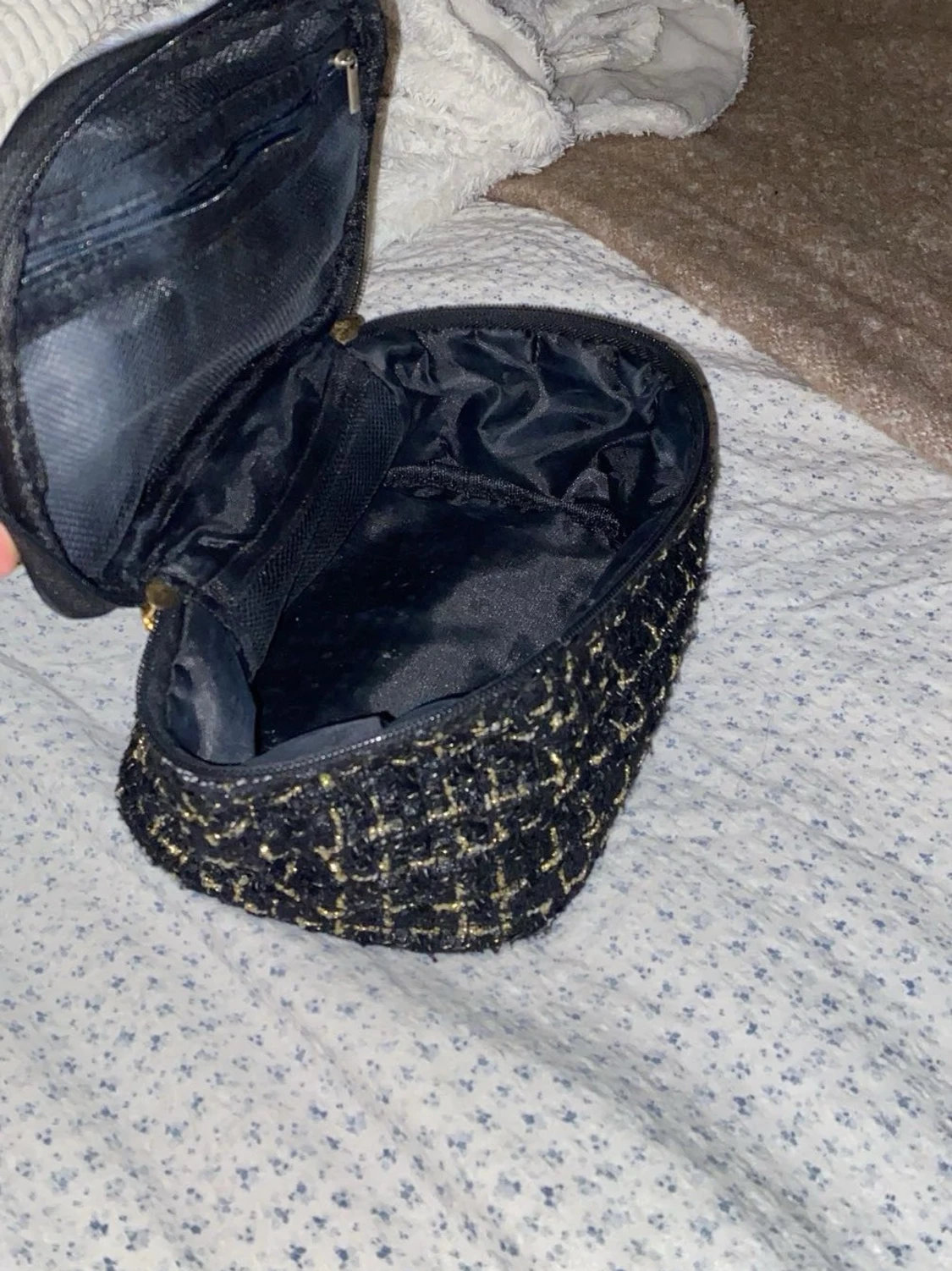 Svart rutig necessär med dragkedja - 1