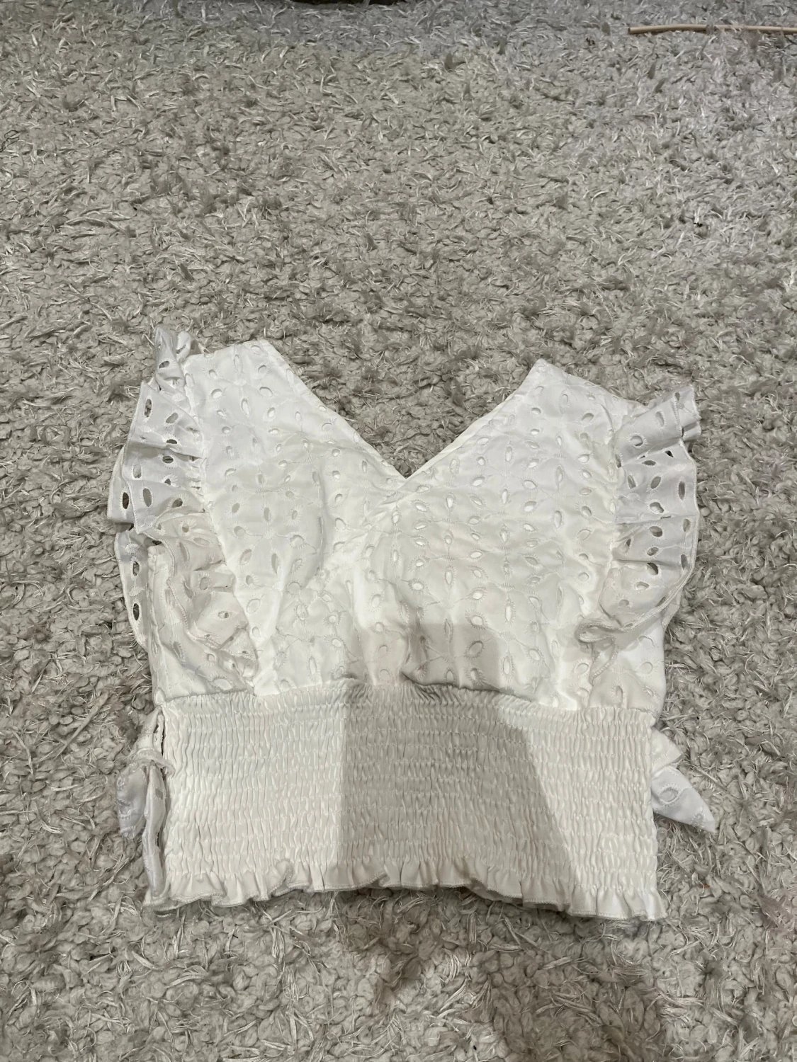 Vit blus med volang från SHEIN - 2