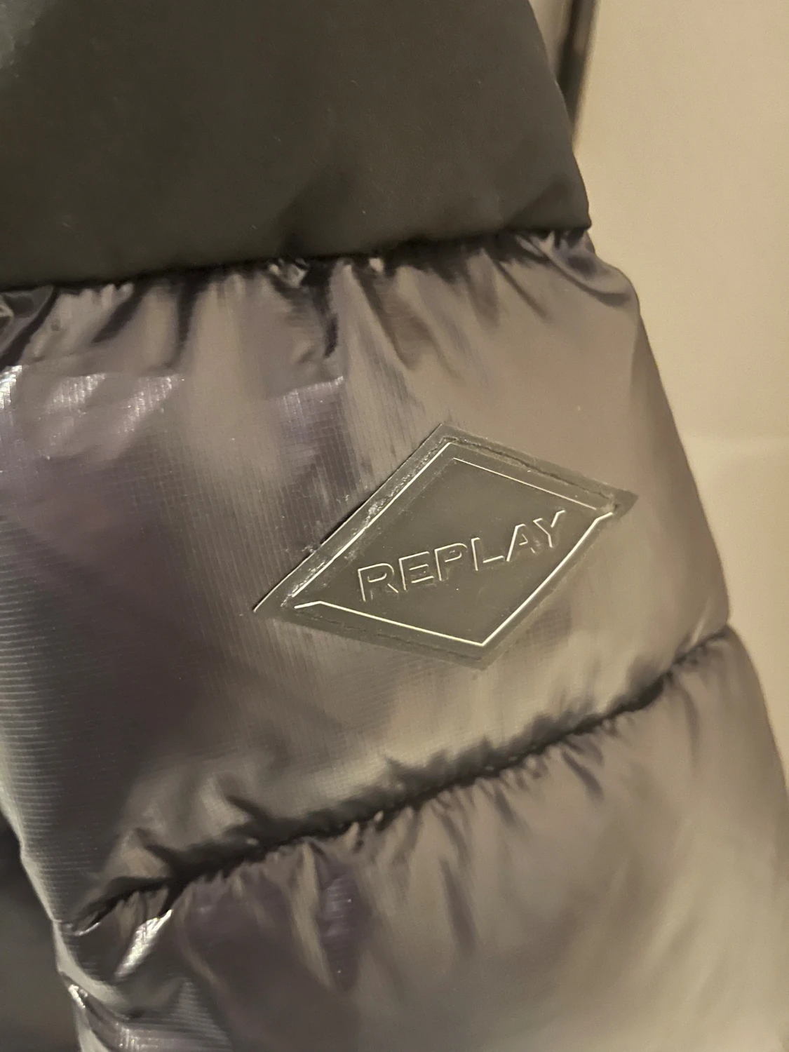 Svart pufferjacka från Replay - 2