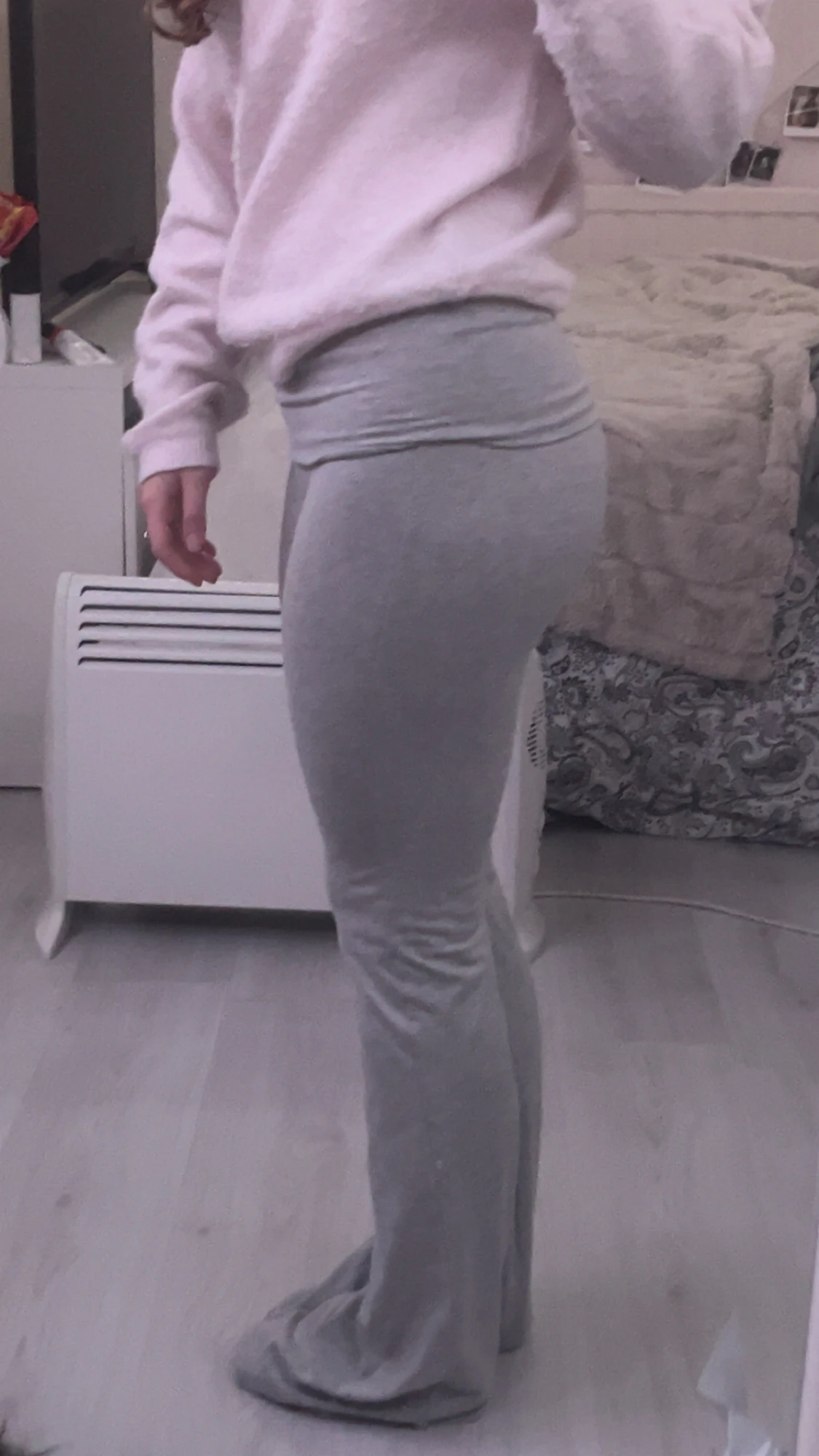 Grå bootcut leggings från Lefties - 1