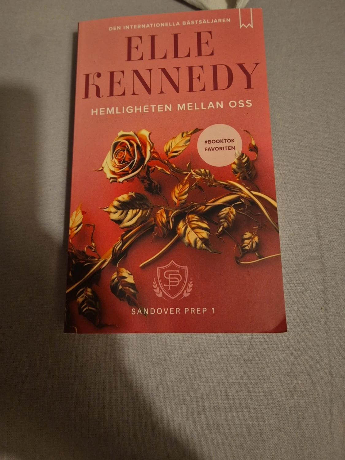 Hemligheten mellan oss - Elle Kennedy