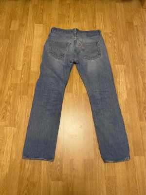 Levis 501 waist 32 lenght 30 - Levis 501 i gott skick längd 98cm midja 41cm