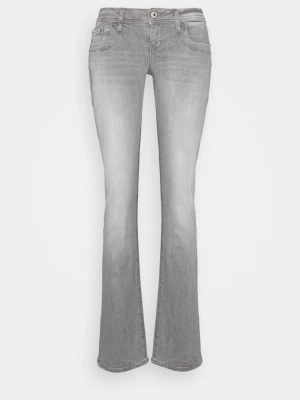 LTB jeans - Jättesnygga och populära jeans från LTB som är väldigt lågmidjade och bootcut🩷I storlek W27/L32🥰 Passar mig perfekt i längden som är 165💘