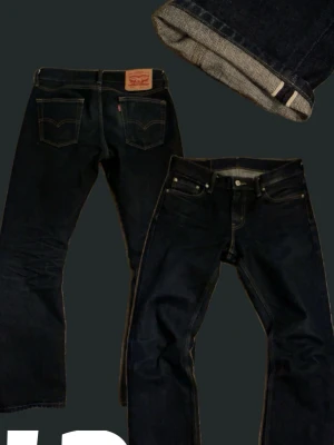 Selvedge Levis 514 jeans  - 🔹Sjukt sällsynta Levis 514 Selvedge därav priset! Slutade produceras 2017 och är den bästa Levis passformen om du frågar mig! 🔹Storlek: 28/32 men hänvisar till måtten nedan! 🔹Mått: 102cm waist: 39cm fotöppning: 20cm lår: 25cm  🔹Modell: 514 🔹Modellen är 178cm och väger 65kg  🔹Fråga gärna frågor!