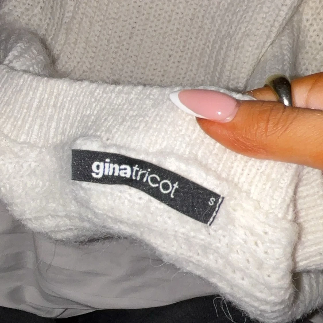 Vit stickad kofta från Gina Tricot - 2