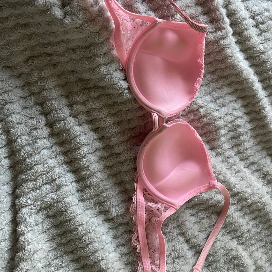 Rosa spets korsett med strassdetaljer  - 4