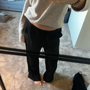 ”linne”byxor - modellen av linnebyxor men annat material😅as sköna!! 