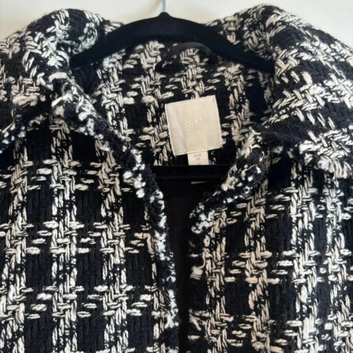 Rutig svartvit tweed jacka från H&M - 1