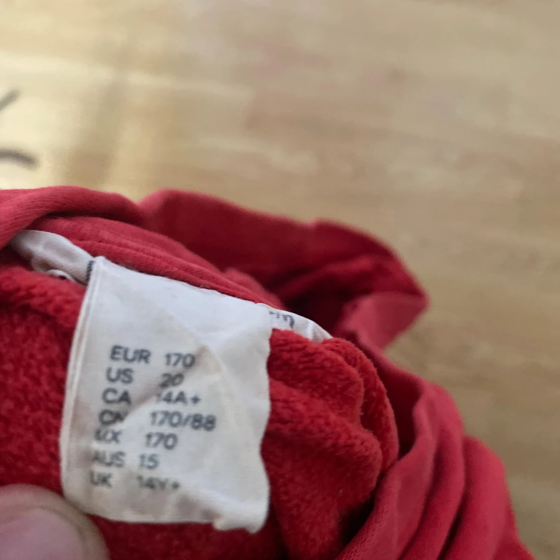 Röd hoodie med huva i bomull - 2