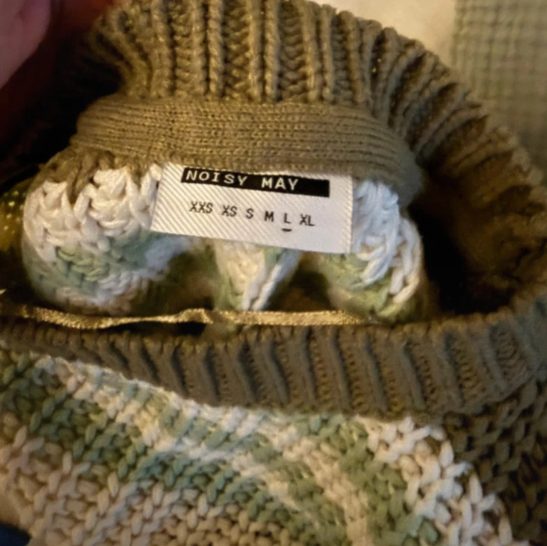 Randig stickad tröja från Noisy May - 1
