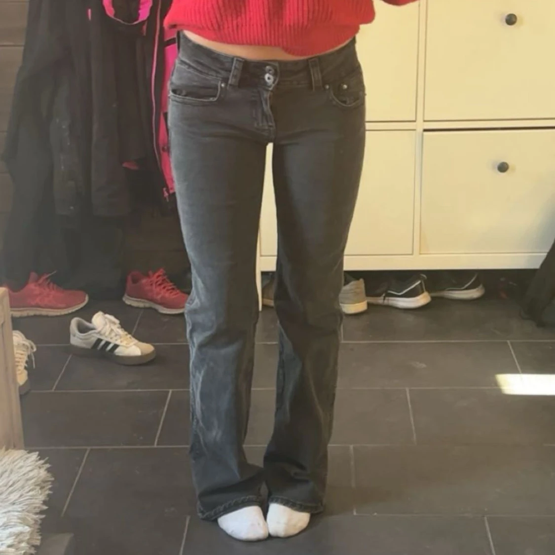 Svarta bootcut jeans från Gina Tricot