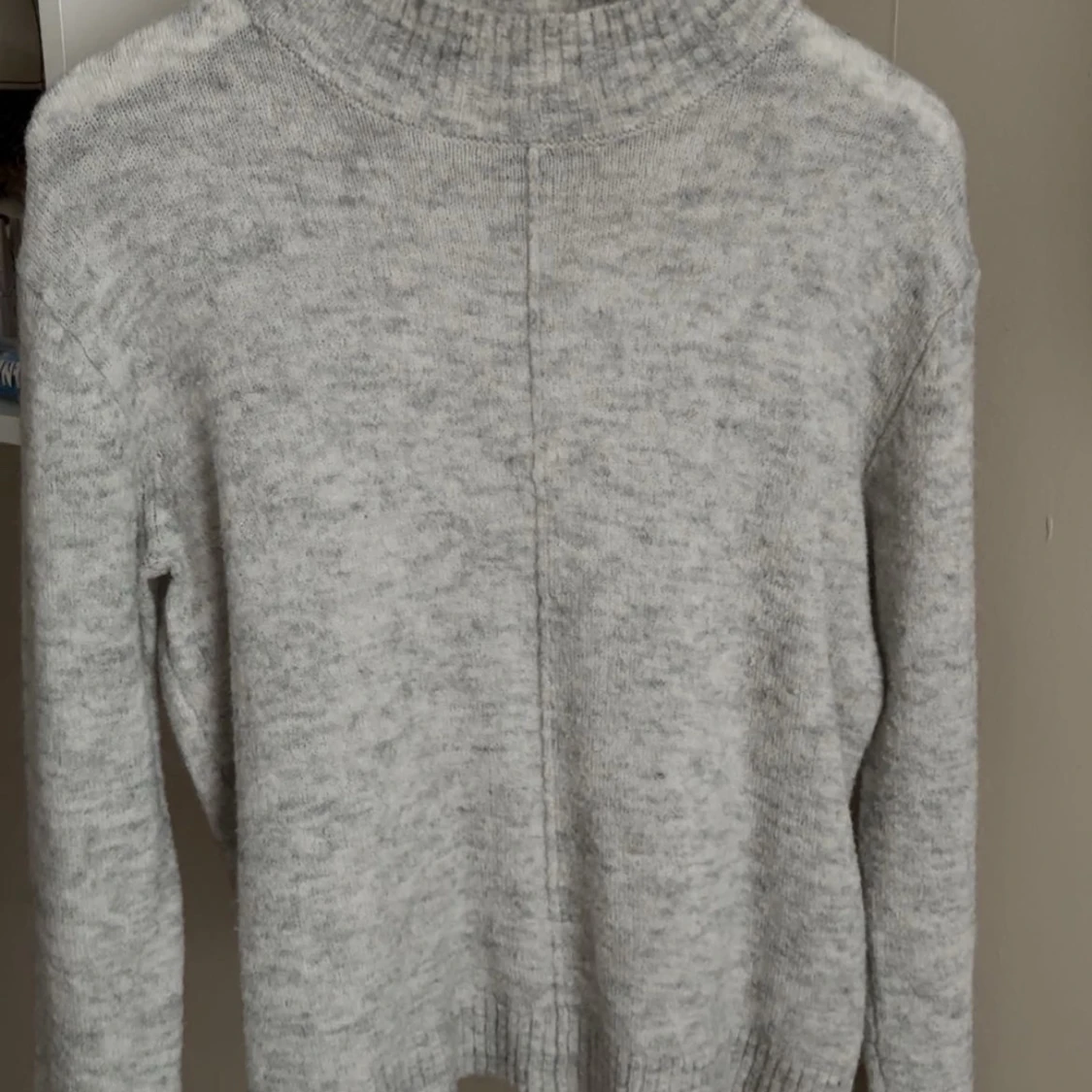 Grå stickad tröja från KappAhl - 1