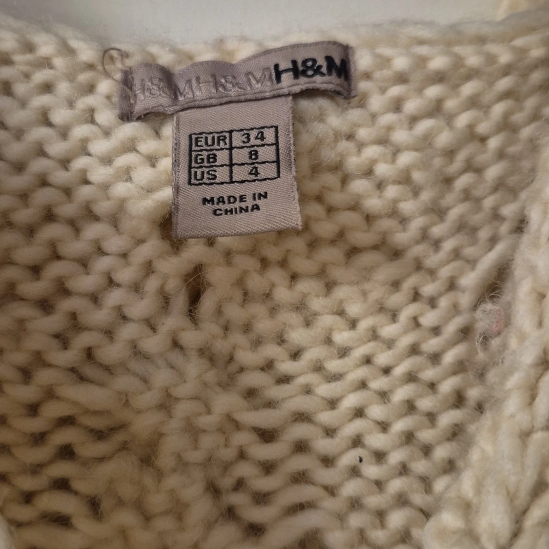 Vit stickad kofta med huva från H&M i ull - 2