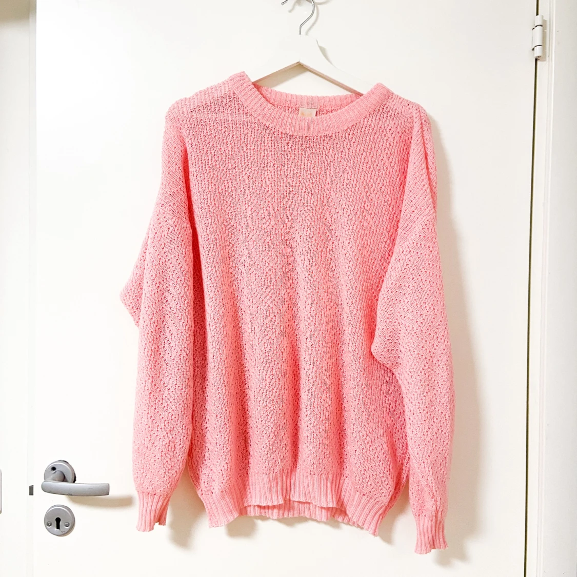 Oversized rosa stickad tröja - 2