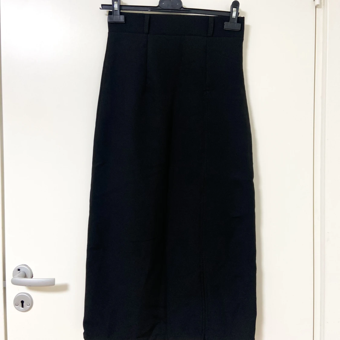 Svart långkjol från Awesome Products - 1