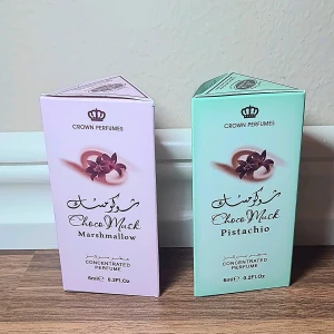 Al-Rehab Choco Musk Marshmallow & Pistachio - Helt oöppnade koncentrerade parfymer. Choco Musk Pistachio är inspirerad av Kayali Yum Pistachio Gelato.  Choco Musk Marshmallow är inspirerad av Kayali Yum Boujee Marshmallow. De doftar verkligen som glass/bakelser. 🍓🍦🍡  Perfekta att ha i fickan, plånboken, väskan osv.    