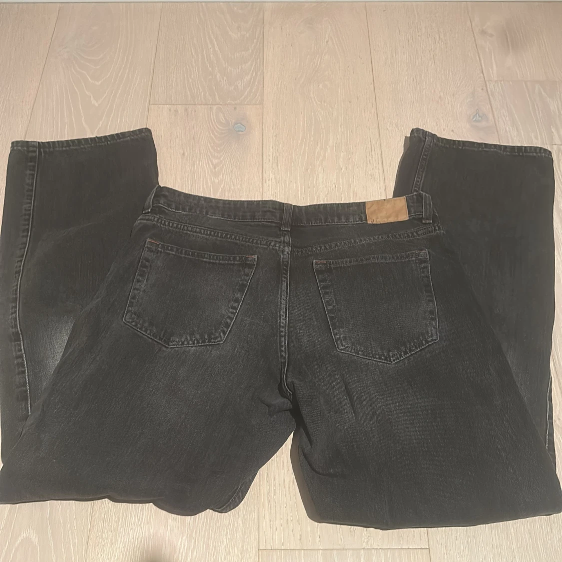 Svarta jeans från weekday - 2