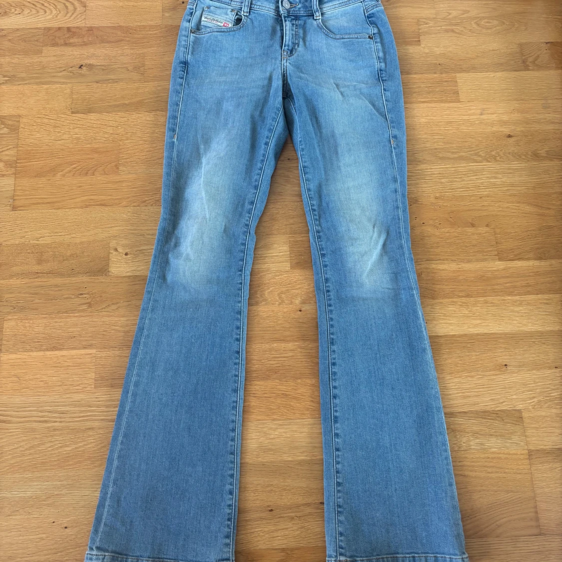 Bootcut jeans från Diesel ljusblå