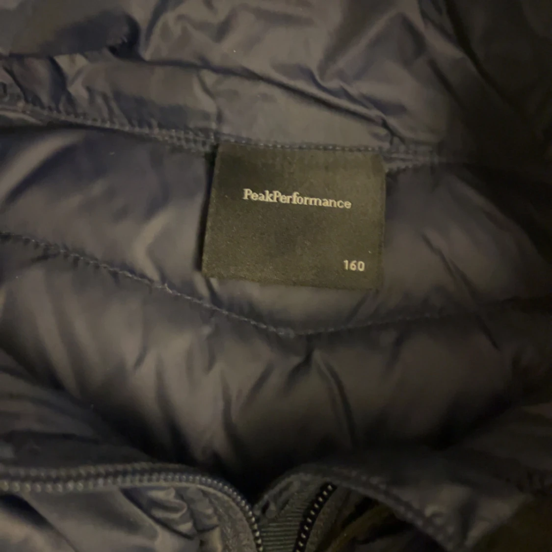 Mörkblå dunjacka Peak Performance 160 - 2