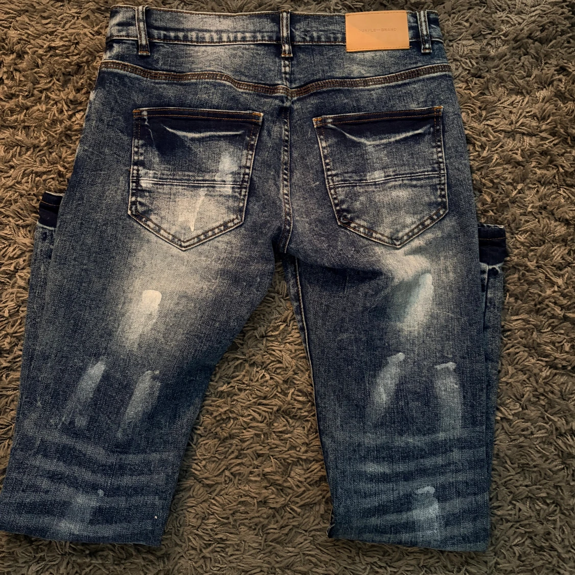 Blå distressed jeans från Purple Brand - 2