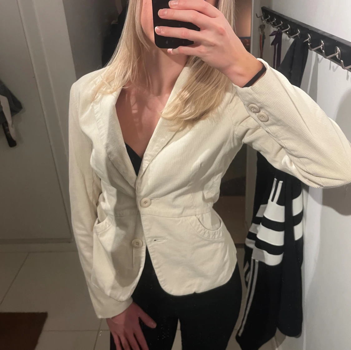 Cremefärjad kavaj - 1