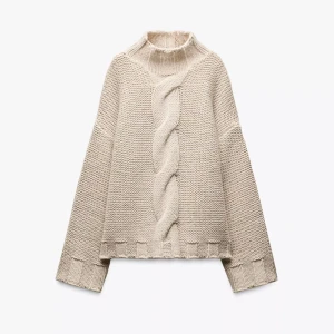 Beige stickad tröja Zara - Säljer denna populära tröja från Zara. Helt ny, inte använd!🥰 (lånad andra bild)