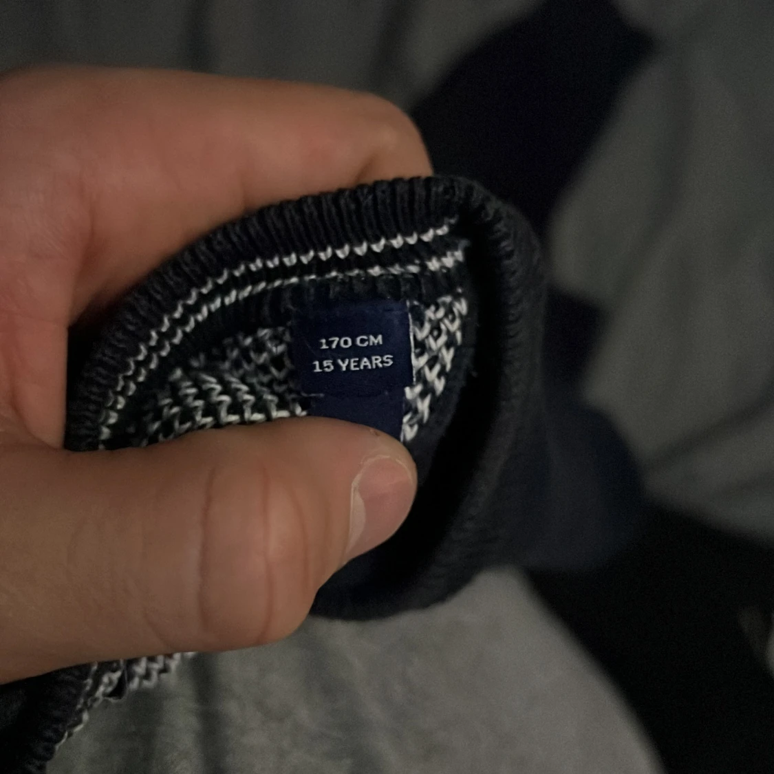 Svart stickad tröja från GANT - 2