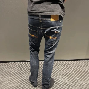 Nudie jeans - Väldigt snygga jeans från nudie till ett väldigt bra pris.😁 hör av dig vid funderingar.