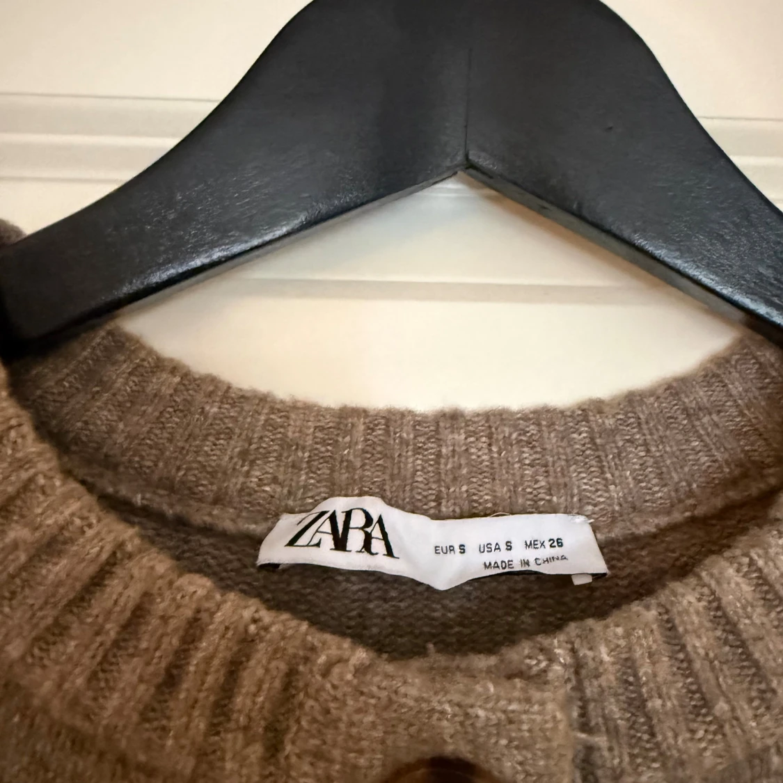 Stickad poncho från Zara - 2