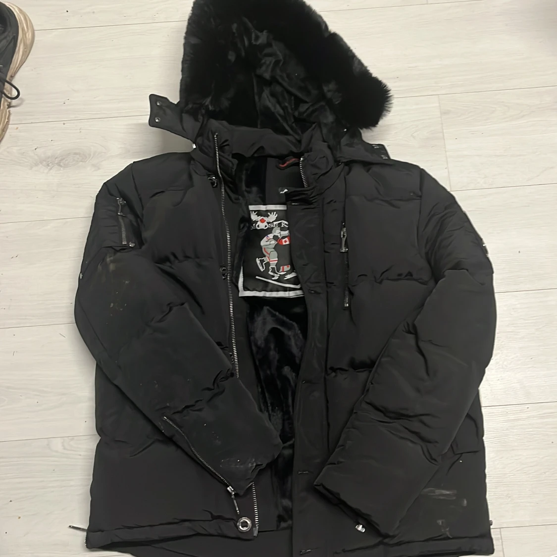 Svart dunjacka Moose Knuckles M