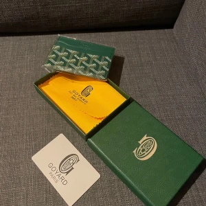 G plånbok  - Snygg G plånbok, helt ny