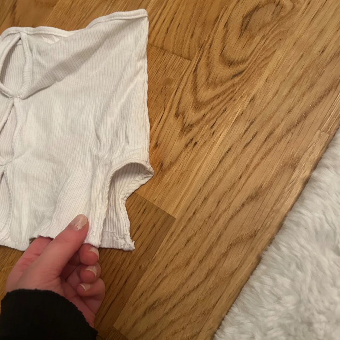 Vit ribbad tubtopp med cut outs - 2