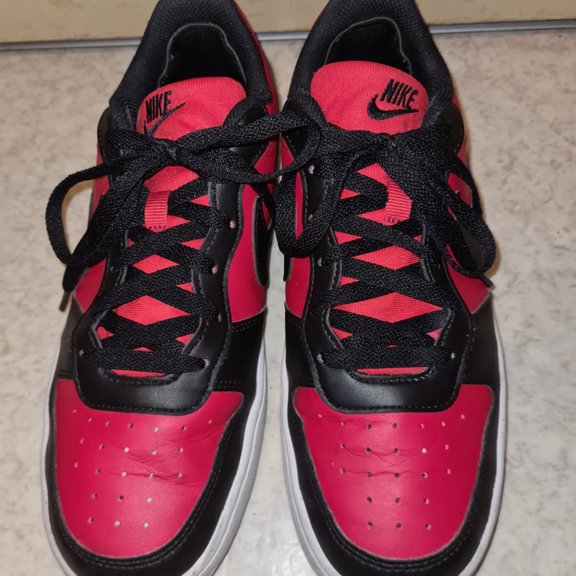 Nike Court Borough Low