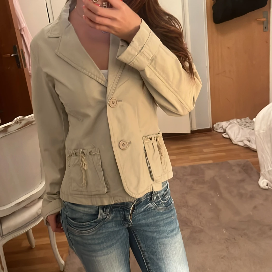 Beige kavajjacka med snörning