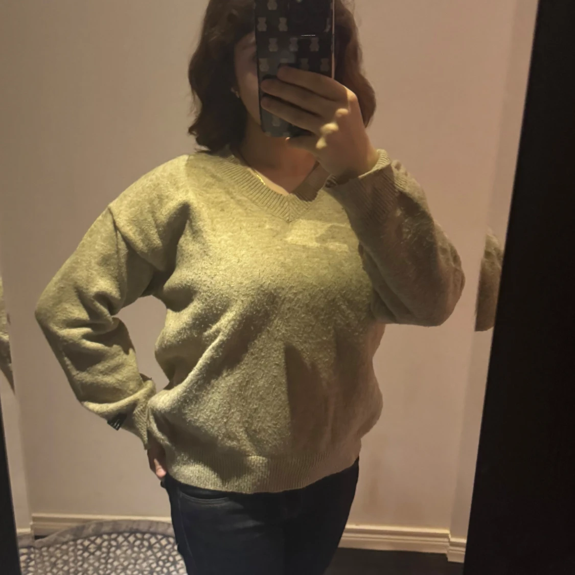 Beige v-ringad stickad tröja - 3