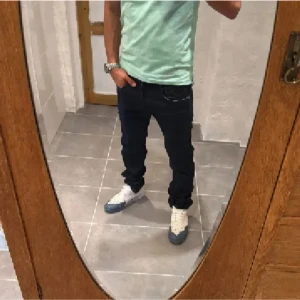 Replay jeans  - Ett par snygga byxor från Replay i storlek W32 L34 i modellen Anbbas 